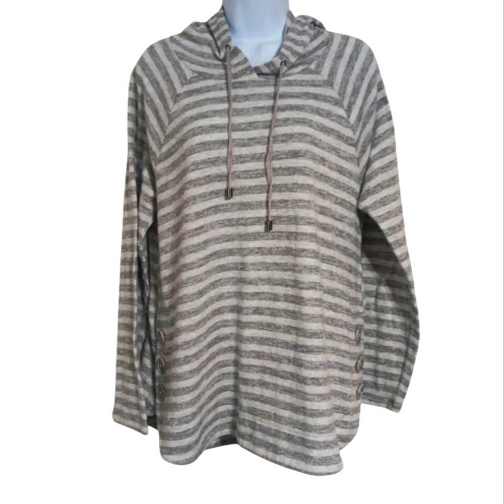 Cable & Gauge Gray White Hooded Sweater with Button Detail Size Large